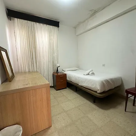 Habitación Individual En La Victoria Habitación en casa particular Málaga